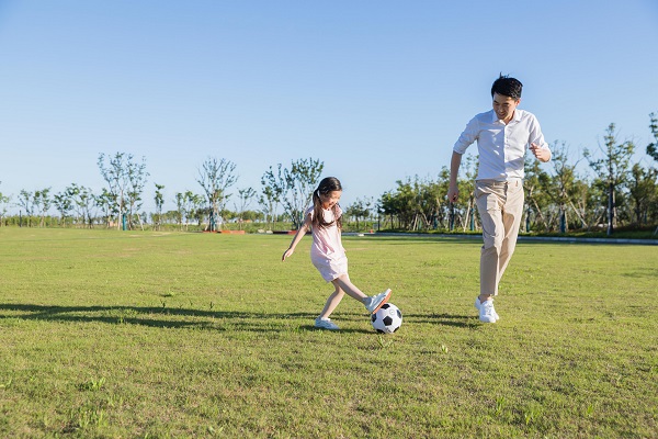 江南官方体育app下载小孩子的运动项目有哪些 适合幼儿的运动项目(图1)