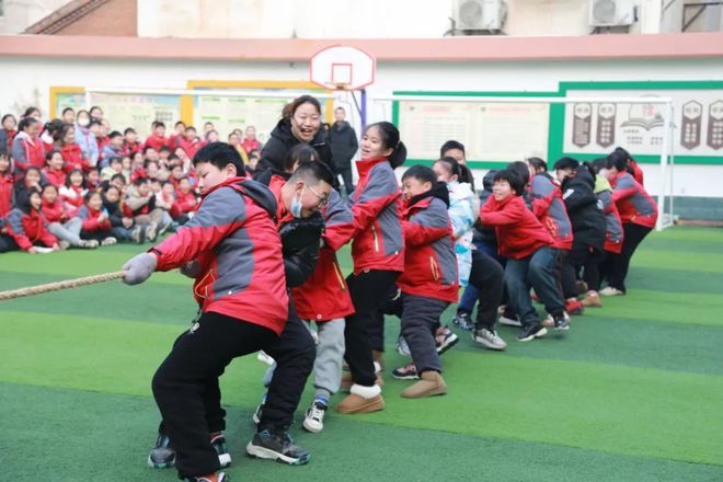 江南体育潢川县第七小学举行“庆元旦”冬季趣味运动会(图3)