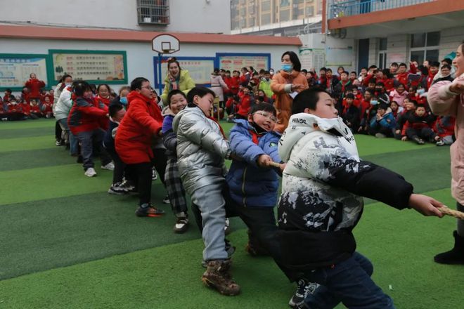 江南体育潢川县第七小学举行“庆元旦”冬季趣味运动会(图4)